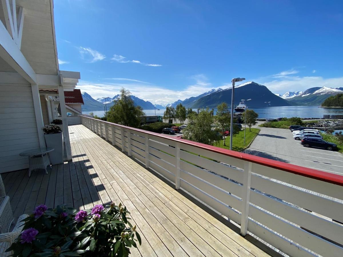 Sunde Fjord Hotel, Free And Easy Parking Solavagen Εξωτερικό φωτογραφία